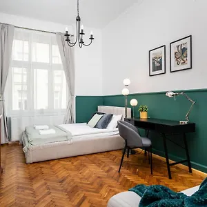 Classy Old Town - By Upstairs , Kraków Polska